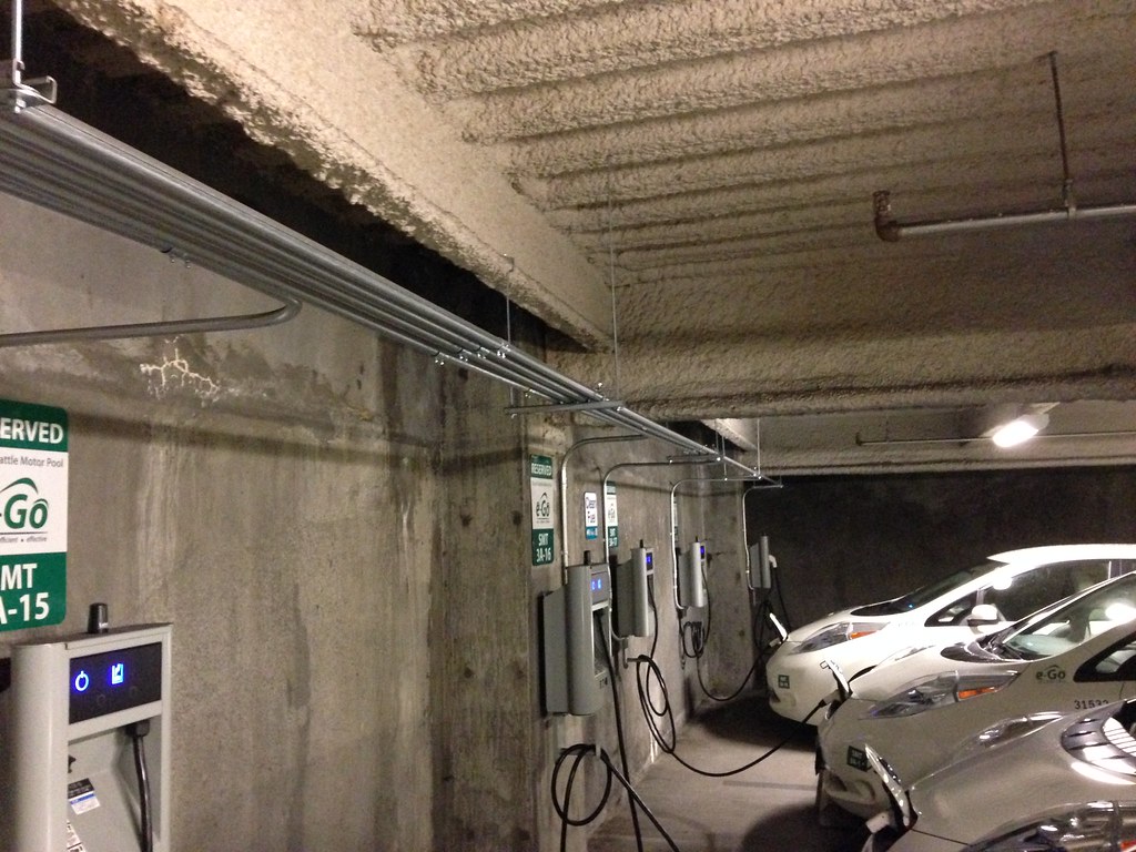 電気自動車の充電設備