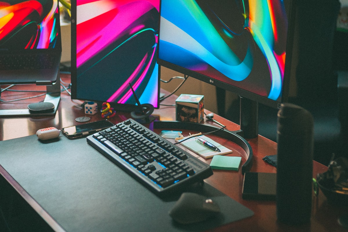 ミニPCで構築したデュアルモニター環境