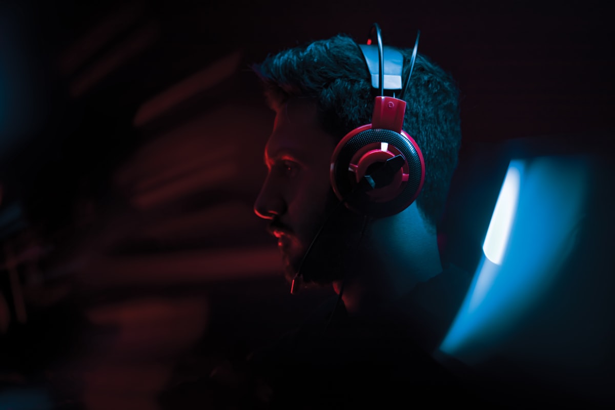 ボイトレ教室でマンツーマンレッスンを受ける様子